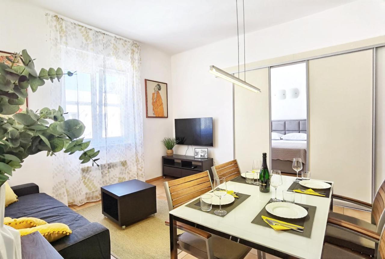 City Center Apartment Soldic Split Bagian luar foto