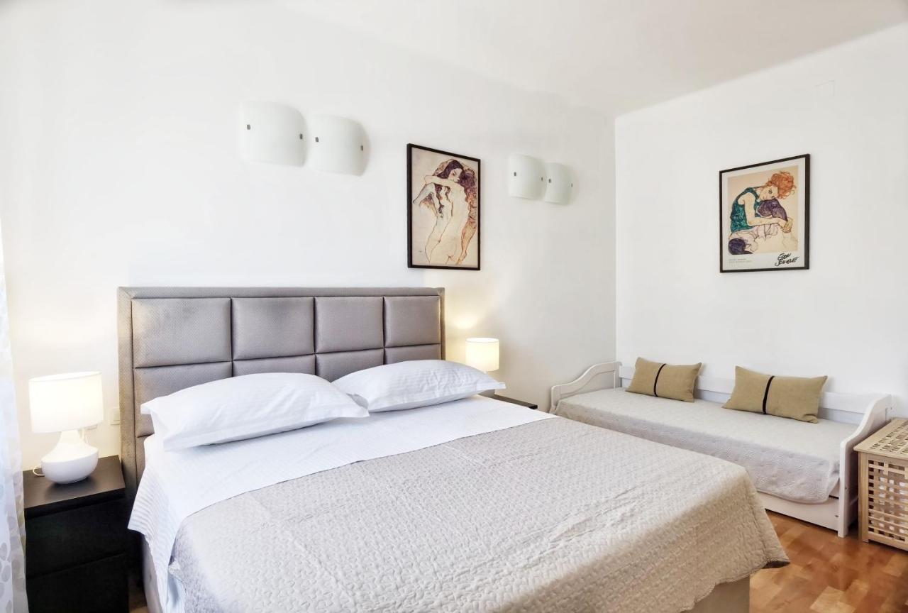 City Center Apartment Soldic Split Bagian luar foto
