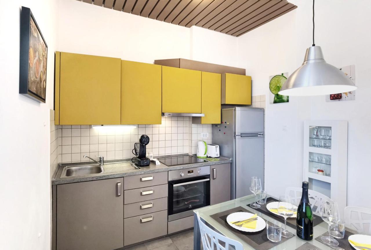 City Center Apartment Soldic Split Bagian luar foto