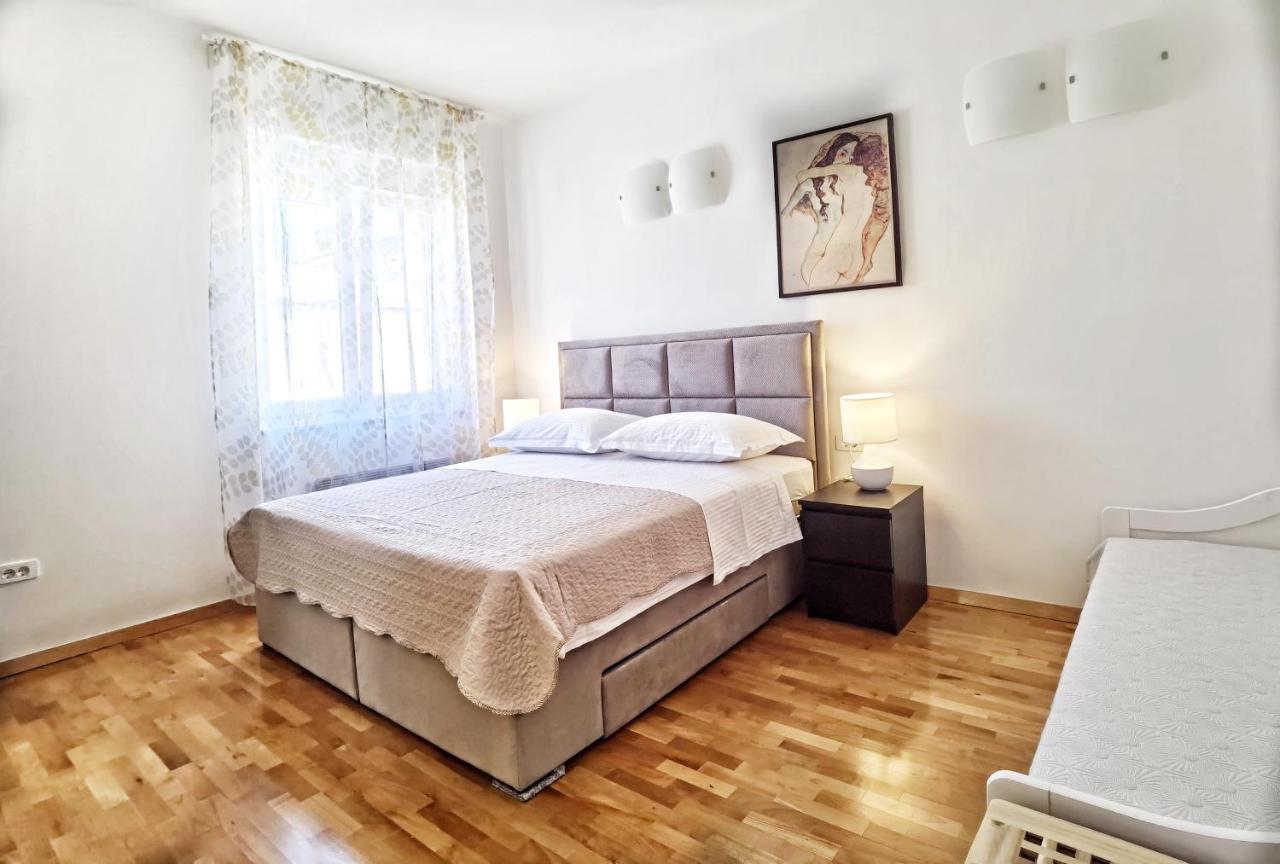 City Center Apartment Soldic Split Bagian luar foto