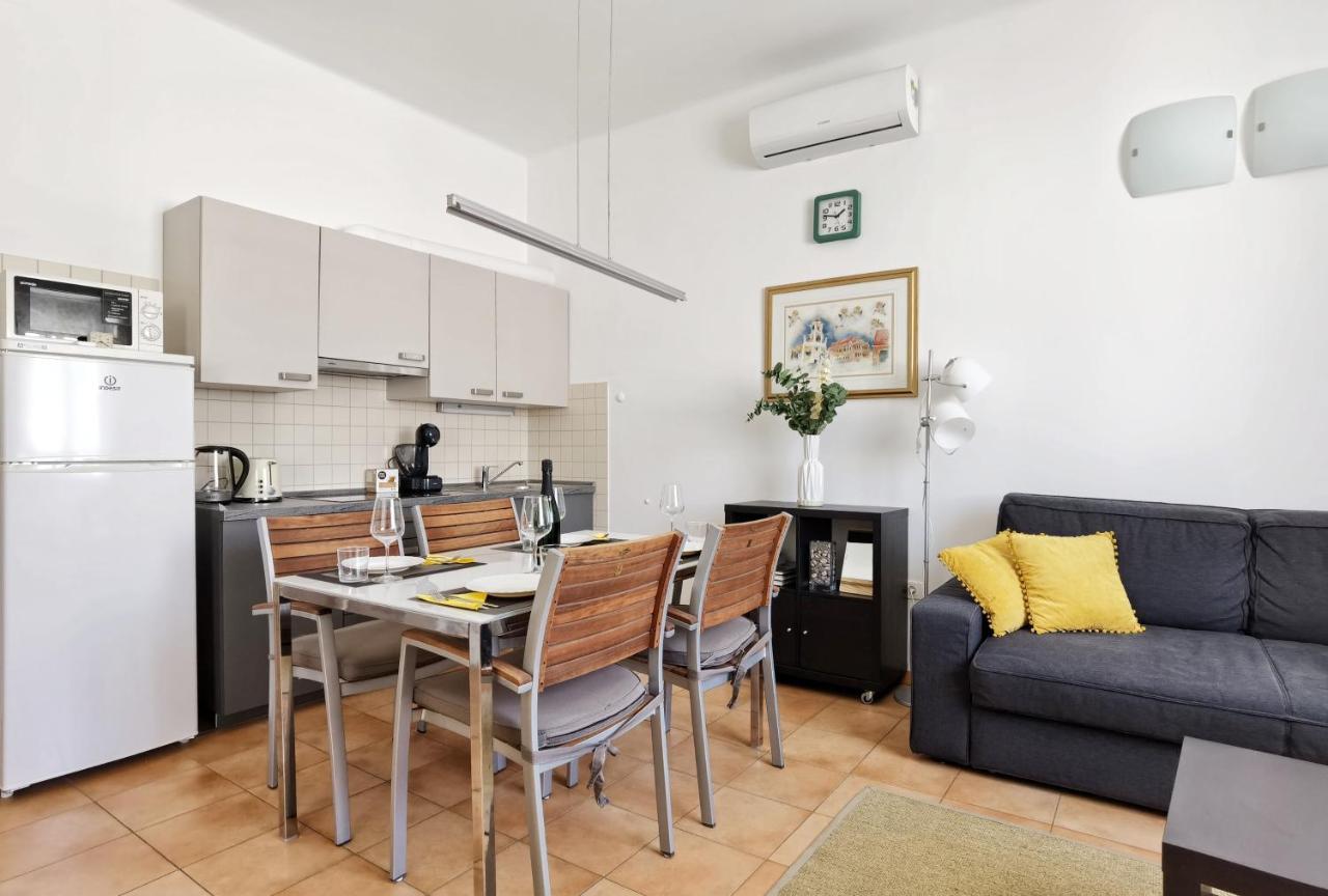 City Center Apartment Soldic Split Bagian luar foto